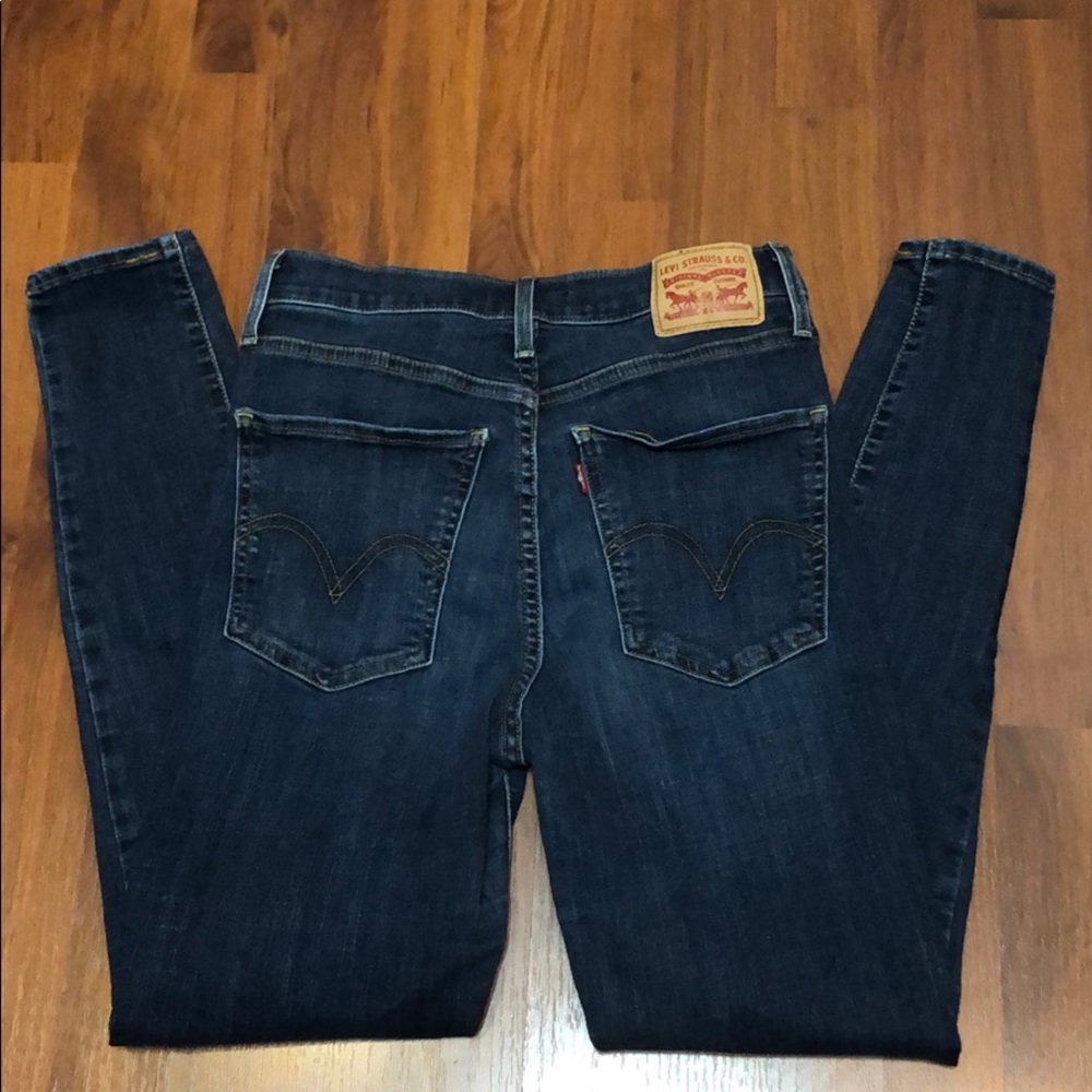 Levi’s - Mile High Super Skinny Jeans - size 29